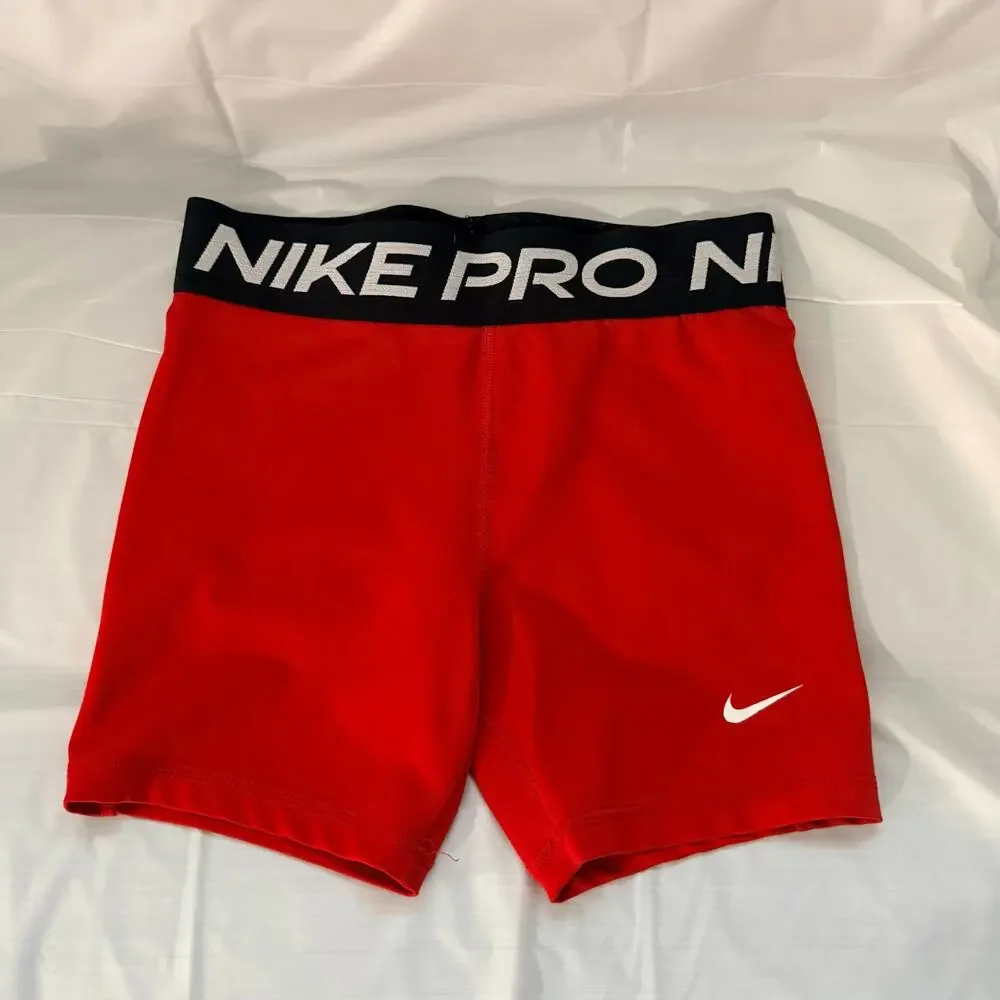 Nike Pro Shorts Girls L Red Dri-FIT Compression Training Gym Running DA1033-657